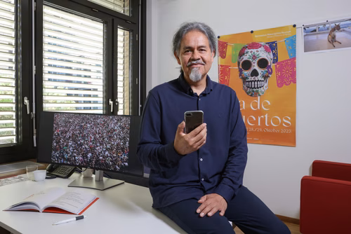 Daniel Gatica-Perez, named the best teacher in the digital humanities section for 2024, believes it’s important to stress the human factor in how technology is adopted and used. His research looks at social computing and human-centered artificial intelligence (AI) – both of which are fast-moving fields.