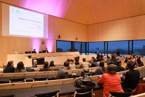 Rencontre entre scientifiques et politiciens au Grand Conseil vaudois sur invitation de Mme Séverine Evéquoz, Présidente du Grand-Conseil :