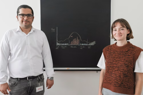 SÉRIE D’ÉTÉ – Projet de master (7). Dans le cadre de leur master en ingénierie de l’environnement, deux étudiantes ont mené un travail minutieux sur les zones urbaines densément construites, dont la configuration favorise les fortes élévations de température lors de canicules, mettant en danger une partie de la population. Kavan Javanroodi et Clara Gualtieri.