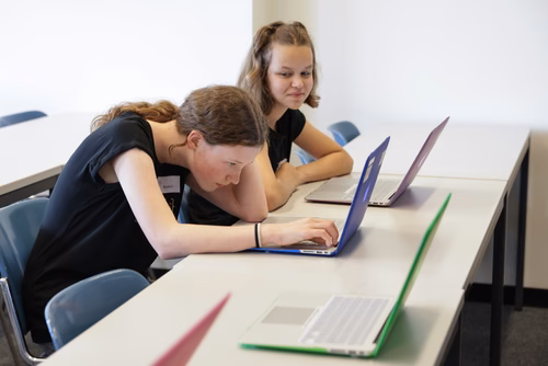 Le Meet up national annuel du Coding club des filles sur le campus de l’EPFL