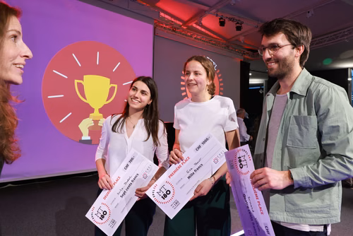 The 14 PhD Students finalists of the competition My Thesis in 180 seconds (MT180)  present their research in simple, straightforward terms in 3 minutes exactly, in English or in French, using humour, metaphores and examples.