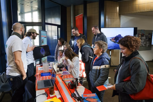 La découverte des sciences et des technologies au cœur du campus, pour les adultes et les enfants.