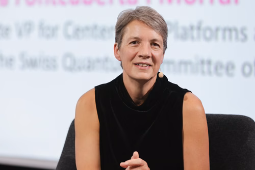 La fondation WISH de l’EPFL a choisi de décerner à la physicienne quantique Michelle Simmons le prix Erna Hamburger 2023 pour sa brillante carrière à la pointe de son domaine, ainsi que pour son engagement en faveur de la diversité et des MINT. Une cérémonie de remise de prix se tiendra aujourd'hui à l’EPFL.