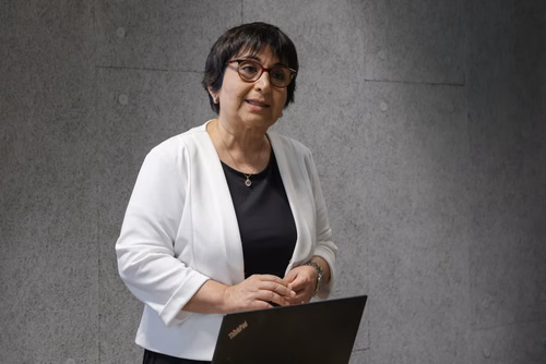 Destiné aux jeunes filles et garçons de sept à seize ans, il propose une approche pédagogique active et ludique qui éveille l’intérêt pour les sciences et pour les technologies. Ce, grâce à un partenariat avec UBS et la collaboration entre le Service de promotion des sciences de l’EPFL, l’EPFL Valais Wallis et le Canton du Valais. Canton du Valais  NCCR Catalysis, pôle de recherche du fonds national Suisse