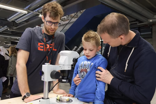 L’EPFL vous propose d’explorer ces liens étroits entre science et monde animal à travers une exposition de 200m2 présentant une sélection de projets de recherche issus des laboratoires de l’École.