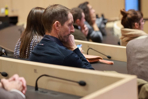 Rencontre entre scientifiques et politiciens au Grand Conseil vaudois sur invitation de Mme Séverine Evéquoz, Présidente du Grand-Conseil :