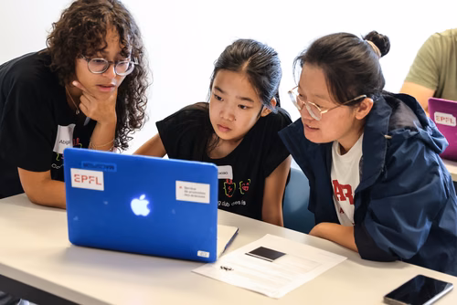 Le Meet up national annuel du Coding club des filles sur le campus de l’EPFL Service de promotion des sciences SPS 