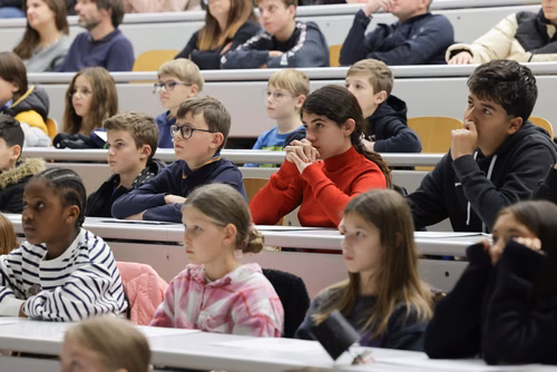 Remises des attestations robots et informatique pour les enfants du Jura