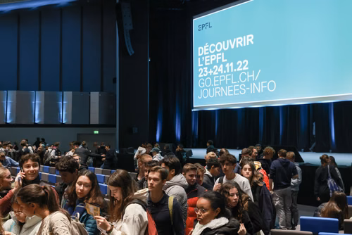 Un événement d’envergure pour préparer son avenir. Comme chaque année, l’EPFL, via son Service de promotion de l’éducation et en collaboration avec ses facultés, se réjouit d'accueillir les gymnasiennes et gymnasiens sur son campus. L’École propose de venir découvrir ses filières de formation, sa communauté estudiantine, son corps enseignant, ses équipes de recherche, les divers services dédiés aux étudiantes et étudiants débutant à l’EPFL, ainsi que les multiples associations chargées d’animer la vie socia