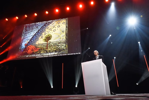 At the graduation ceremony held on Saturday morning, the students received their Master's degree in front of a crowd of 3,000 people made up of family and friends, professors and special EPFL guests.