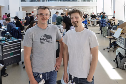 Sébastien Martinerie, expert en impression 3D depuis plus de 20 ans, a modélisé et imprimé des milliers de prototypes, dont des organes humains pour former des chirurgiennes et chirurgiens. Il encadre aujourd'hui plus de 500 étudiantes et étudiants au SPOT.