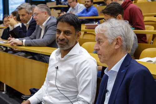 Martin Vetterli, President of EPFL, and Vas Narasimhan, Chief Executive Officer of Novartis, on a series of topics including how AI is reshaping the future of medecine, insights into leadership and the key role Switzerland plays in research and innovation.