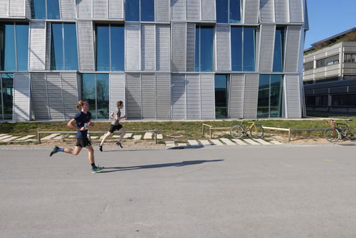 L'EPFL, l'AGEPoly et le Service des Sports Universitaires ont le le plaisir de vous inviter au cross de printemps qu'ils organisent.