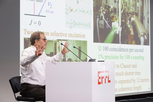 Conférence d'Alain Aspect, prix Nobel de physique 2022