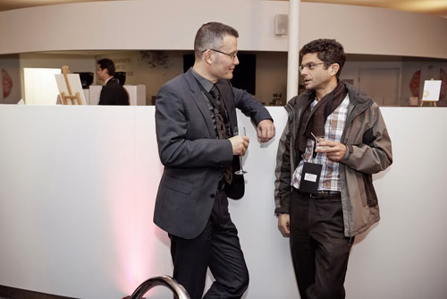 La première édition du gala EPFL Alumni a réuni près de 650 diplômé.es au Rolex Learning Center. Ils ont pu participer à une soirée festive et entendre le Prof. Patrick Aebischer – Président de l’EPFL jusqu’à fin 2016 – et le Prof. Martin Vetterli – Président de l’EPFL dès 2017 – échanger sur la transmission de Présidence.