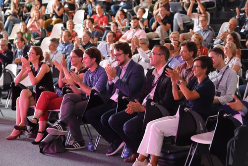 The EPFL School of Life Sciences turned 20 and celebrates this occasion with a unique symposium.