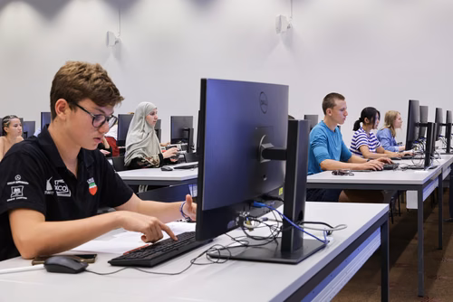 Cours Turing adressés aux gymnasiens, gymnasiennes de suisse romande.