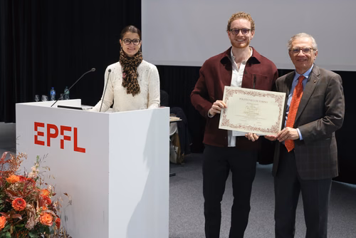 Cérémonie de remise des diplômes aux étudiants MNIS