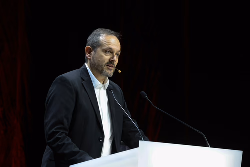 Tous les membres de la communauté EPFL, étudiant·e·s et collaborateur·trice·s de l’EPFL sont invité·e·s à l’édition 2022 de notre traditionnelle allocution de la Direction.