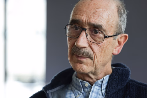 Denis Duboule recevra en juin la prestigieuse Médaille Ross G. Harrison récompensant 35 années de travail et de passion sur la génétique de l’embryologie, en particulier à travers l'étude des gènes Hox. Portrait à l’heure de la retraite à l’EPFL.