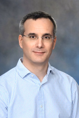 Patrick Barth,  professeur associé de sciences de la vie à la Faculté des Sciences de la Vie (SV)