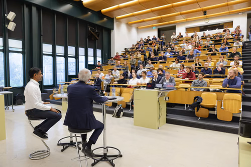 Martin Vetterli, President of EPFL, and Vas Narasimhan, Chief Executive Officer of Novartis, on a series of topics including how AI is reshaping the future of medecine, insights into leadership and the key role Switzerland plays in research and innovation.