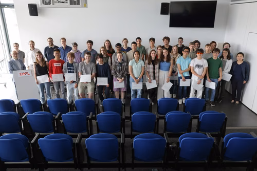 Cours Turing adressés aux gymnasiens, gymnasiennes de suisse romande. Ces cours sont organisés par la faculté IC