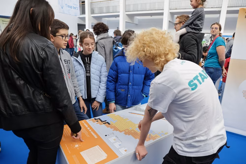 La découverte des sciences et des technologies au cœur du campus, pour les adultes et les enfants.