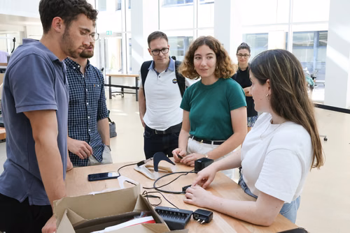Durant le cours intitulé « Assistive Technology Challenge », des étudiants de l’EPFL ont développé des solutions personnalisées pour des patients atteints de handicap moteur.