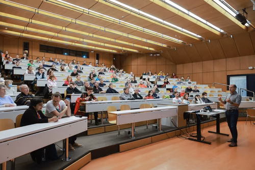 La lumière, voici la toute nouvelle thématique du festival Scientastic, le festival des sciences de l'EPFL Organisateur Service de promotion des sciences sps. 