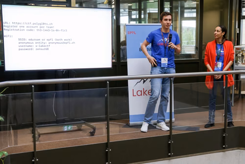 Capture The Flag (capture du drapeau) ou CTF est une compétition de cybersécurité dont le but est de faire de l’ingénierie inverse, de décrypter et de pirater des systèmes informatiques pour capturer des drapeaux et gagner des points pour son équipe. Final