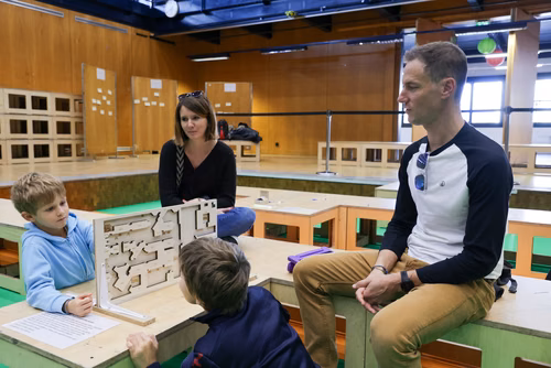 La découverte des sciences et des technologies au cœur du campus, pour les adultes et les enfants.