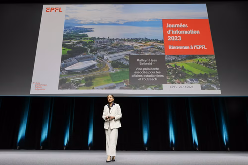 Un événement d’envergure pour préparer son avenir. Comme chaque année, l’EPFL, via son Service de promotion de l’éducation et en collaboration avec ses facultés, se réjouit d'accueillir les gymnasiennes et gymnasiens sur son campus. L’École propose de venir découvrir ses filières de formation, sa communauté estudiantine, son corps enseignant, ses équipes de recherche, les divers services dédiés aux étudiantes et étudiants débutant à l’EPFL, ainsi que les multiples associations chargées d’animer la vie socia