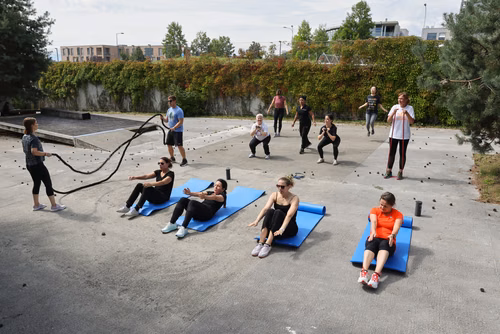 L’exercice physique et la méditation sont des méthodes qui ont fait leurs preuves pour conjurer le stress. Ces deux pratiques sont offertes gratuitement à la communauté EPFL chaque semaine lors de sessions de 30 minutes.
