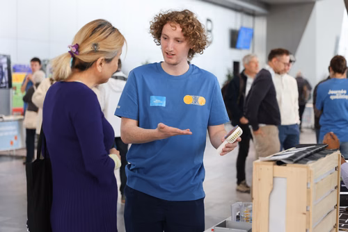 To celebrate 100 years of quantum science and technology, we invite you to discover the strange and fascinating world of quantum physics through hands-on activities, interactive demonstrations, workshops, and engaging talks.