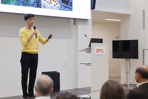 After two months of conducting research in an EPFL laboratory, the interns will present their research projects in the form of a poster or a short oral presentation (My research in 180 sec) to a selected audience including professors, donors, organizers as well as the cohort of interns.