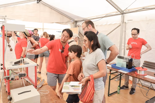 L'EPFL à l Nuit de la science à Genève, au Parc de la Perle du Lac.