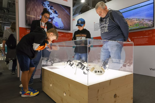 L’EPFL vous propose d’explorer ces liens étroits entre science et monde animal à travers une exposition de 200m2 présentant une sélection de projets de recherche issus des laboratoires de l’École.