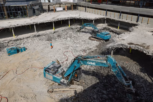 Chantier Double Deck, Travaux de démolition