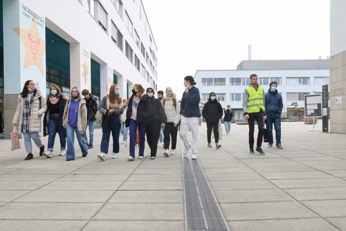 Journée des Gymnasiens accueil et stands 