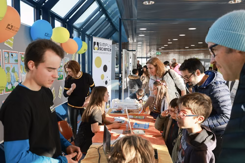 La lumière, voici la toute nouvelle thématique du festival Scientastic, le festival des sciences de l'EPFL Organisateur Service de promotion des sciences sps. 