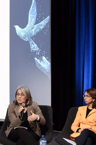 The EPFL EssentialTech Centre invites you to join 5 inspiring panelists in their reflections on how science and technology can be harnessed in the pusuit of peace. The objective is to identify how STEM can be leveraged to address all forms of violence.